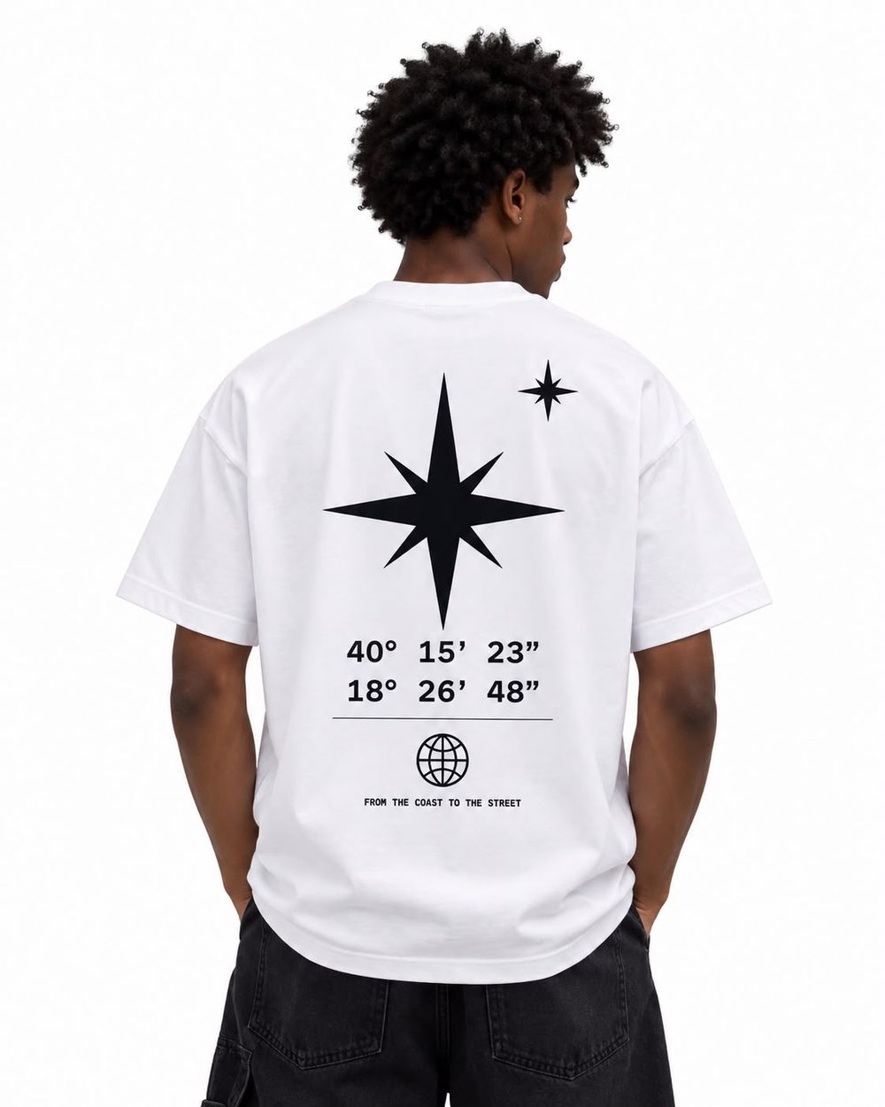 Coordinates Tee, indossata di spalle